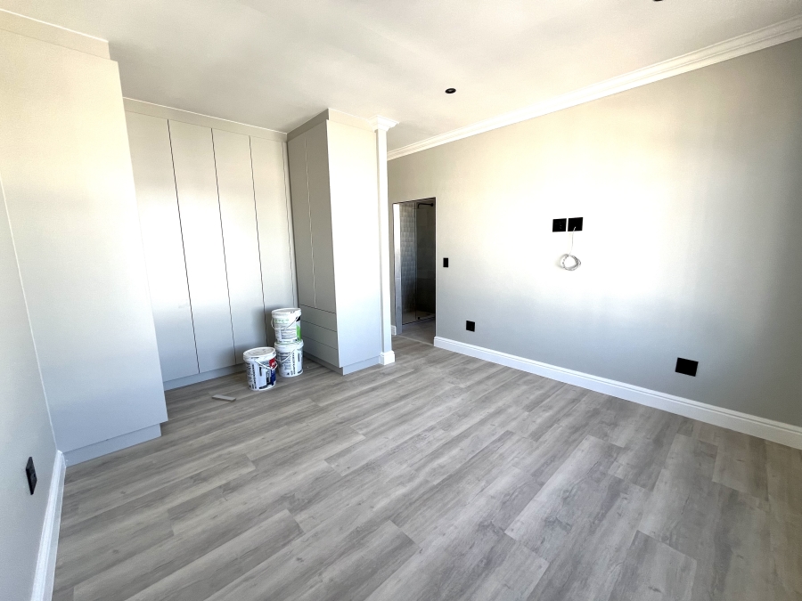 4 Bedroom Property for Sale in Sandown Western Cape